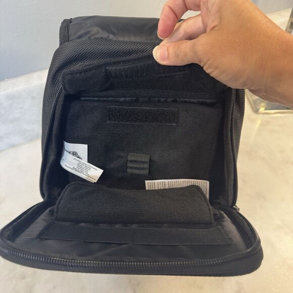 Nintendo 3DS Super Mario Black Universal Transporter Case - Picture 7 of 16